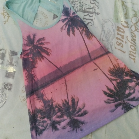 Tank top - Picture 3 of 3